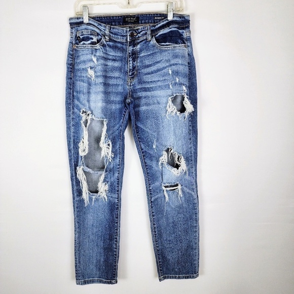 JUDY BLUE- Boyfriend Fit 11/30 Thrashed Destroyed Distressed -Great Fade - Picture 1 of 8